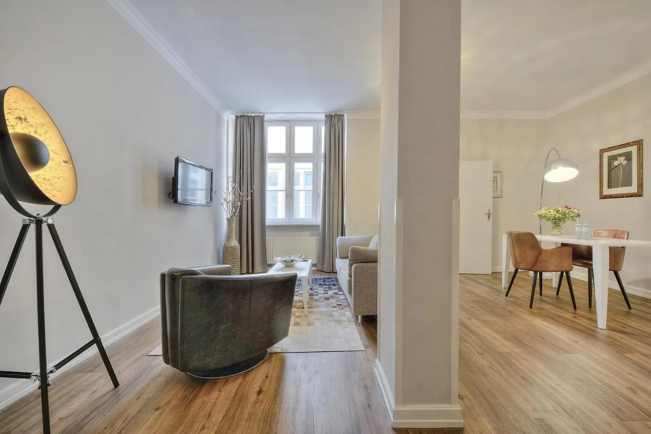 Living Am Carlsplatz Apartment デュッセルドルフ 4*,